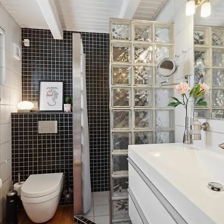 Holiday home Amazing In With Kitchen