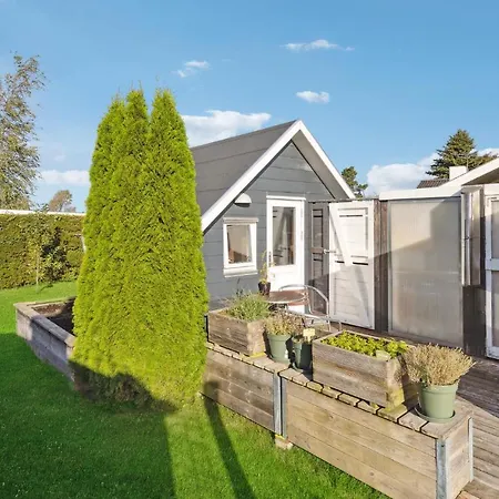 Amazing In With Kitchen Holiday home
